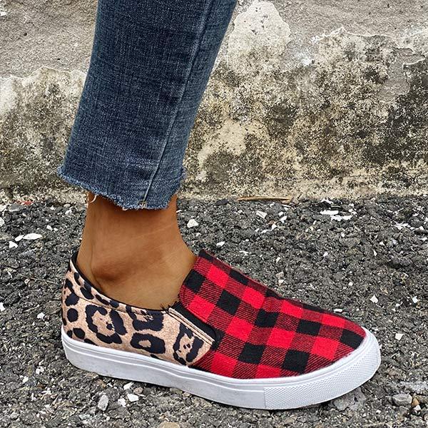 Women's Color Matching Low Top Casual Round Toe Flat Canvas Shoes 80366216C