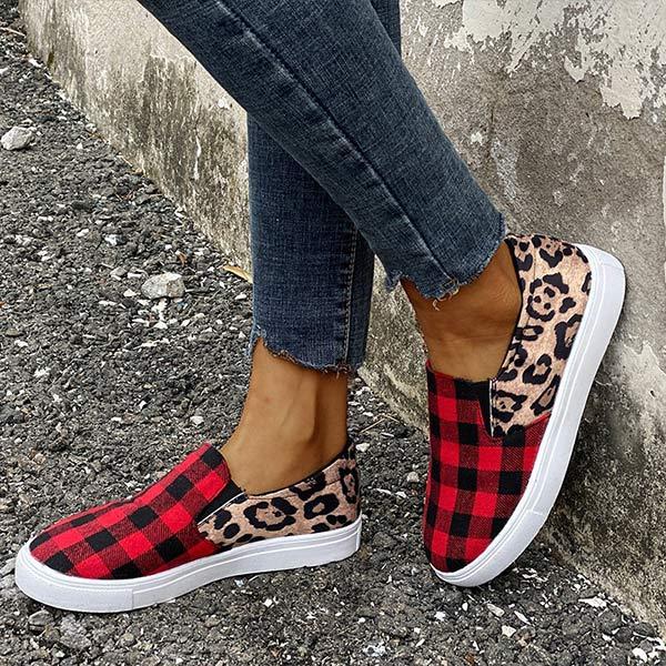 Women's Color Matching Low Top Casual Round Toe Flat Canvas Shoes 80366216C