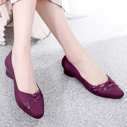 Women's Chunky Heel Pointed Toe Soft Sole Pumps 63435903C