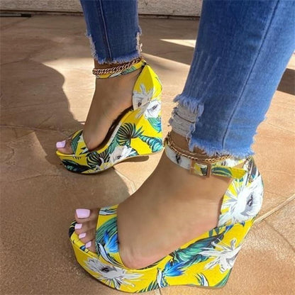 Women's Floral Pattern Wedge Sandals