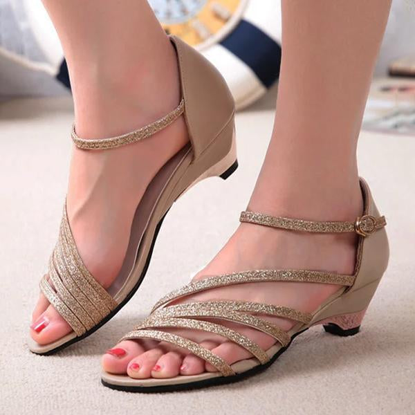 Women's Casual Low Heel Hollow Round Toe Sandals 60690757C