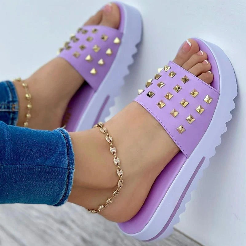 Women's Casual Fashion Comfy Rivet Flat Beach Slippers