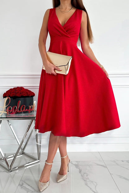 Sweet Elegant Solid Fold V Neck Sleeveless Dress Dresses