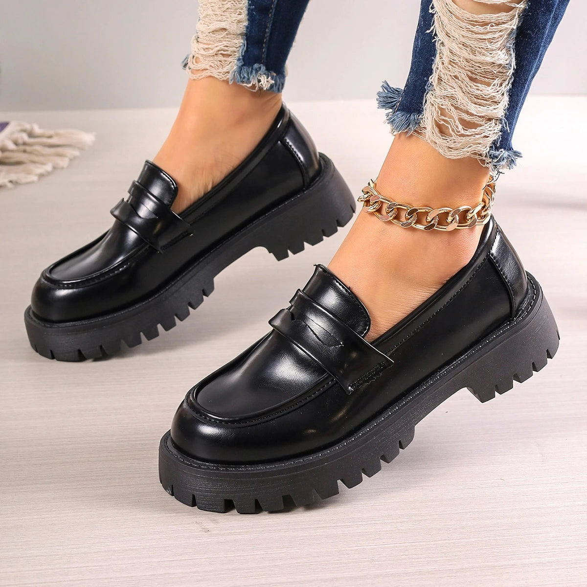 square-toe-low-heeled-small-leather-british-style-early-autumn-flats-loafers