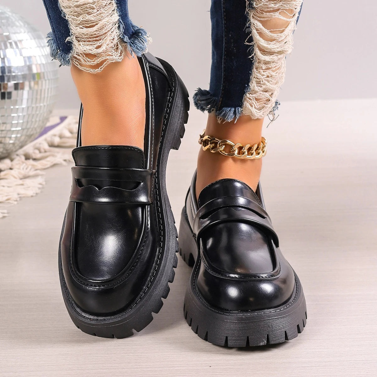 square-toe-low-heeled-small-leather-british-style-early-autumn-flats-loafers