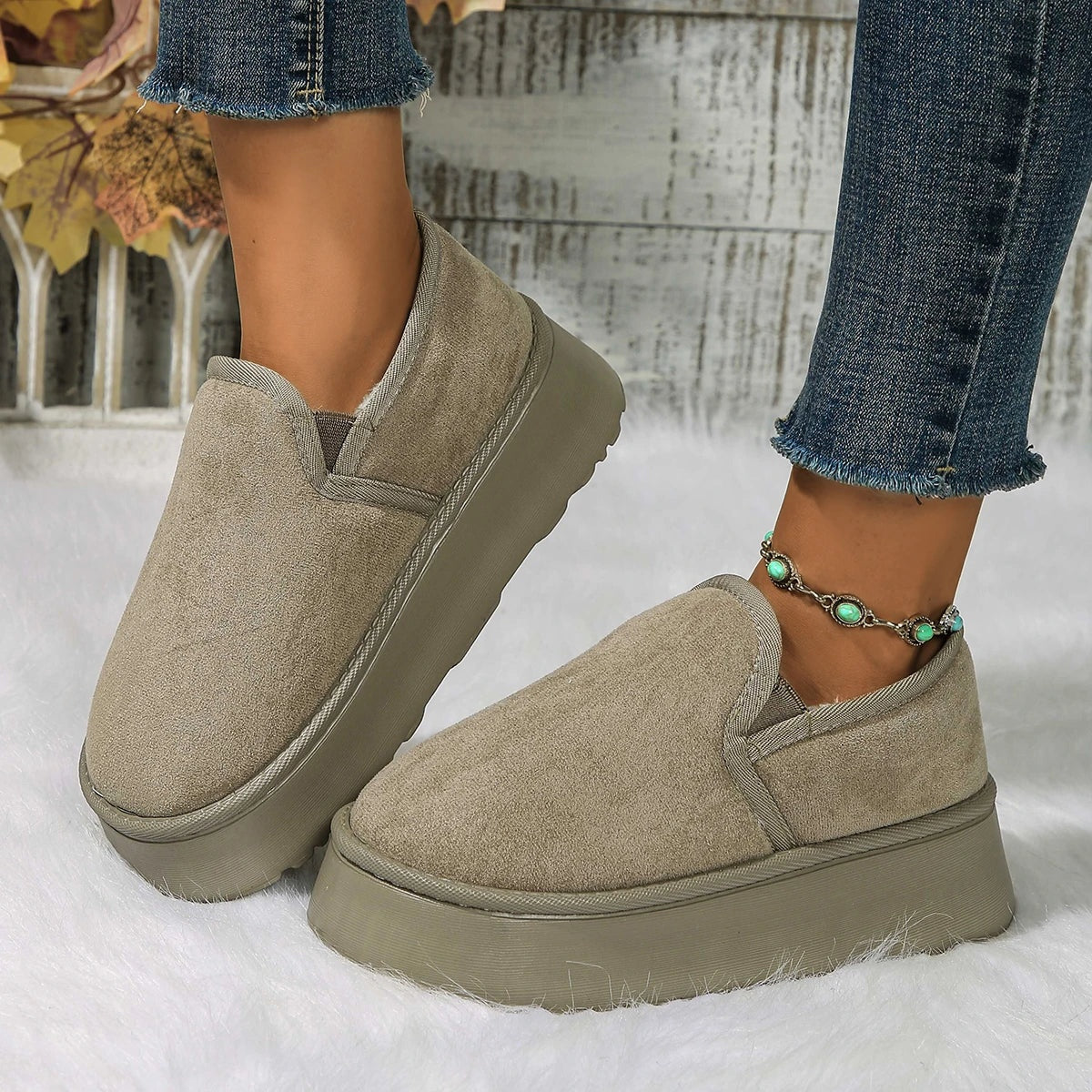 Stylish Vintage Winter Women’s Snow Boots with Plush Lining - Anti-Skid Thick Sole for Comfortable Outdoor Wear and Warmth